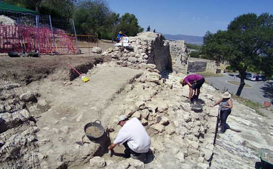 Resultats “sorprenents” en les excavacions arqueològiques a la torre 0 de la muralla d’Olèrdola