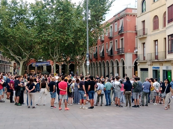 Unes 150 persones es manifesten a Vilafranca per reclamar millores en el transport públic