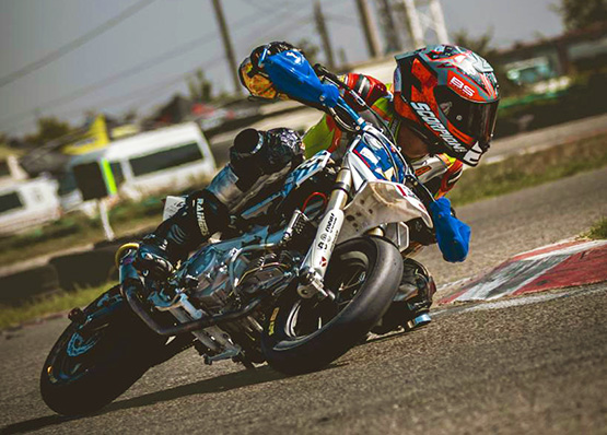 Eric Fernández Bonilla, veí de Can Trabal, revalida el títol de la Copa Catalana ANPA de motociclisme