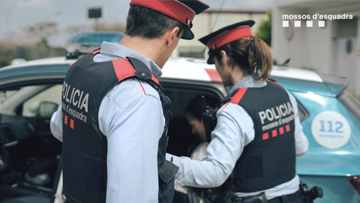 Detenen un home de 51 anys a Torelló per la mort del seu pare, de 84