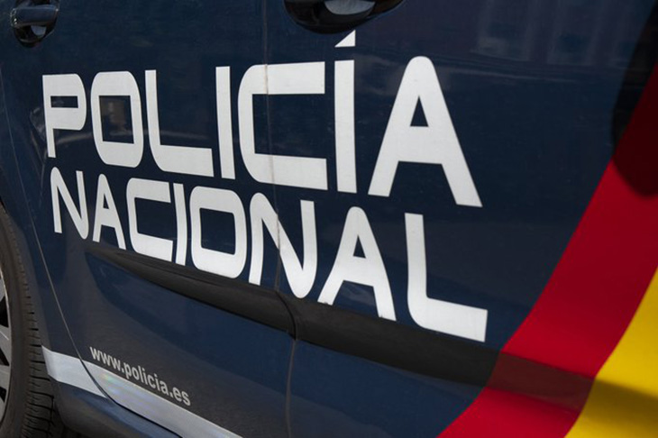 Detenen un menor d’edat a Súria per produir i distribuir pornografia infantil utilitzant intel·ligència artificial