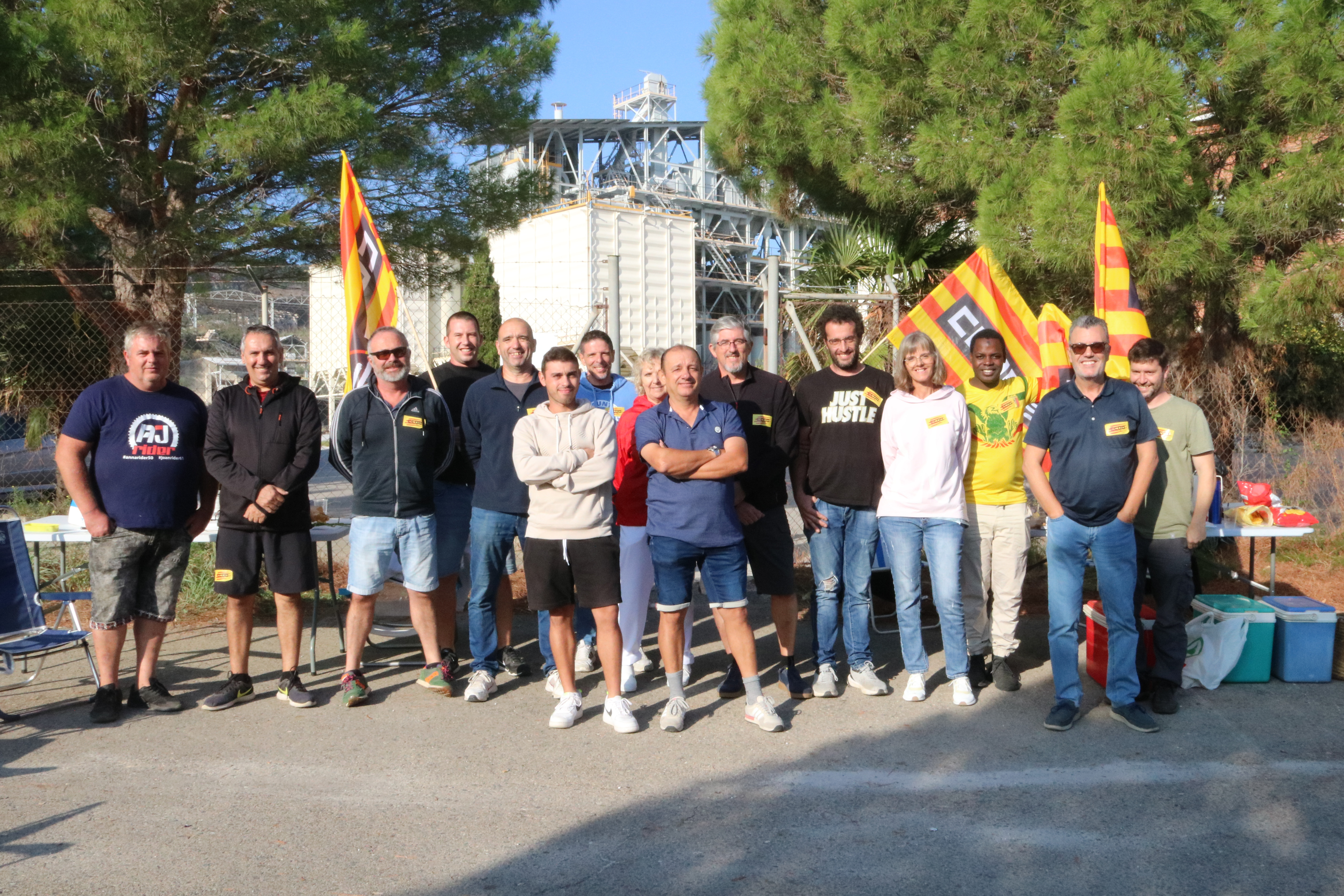 Primera jornada de vaga dels treballadors de l’empresa d’extracció de minerals Llansà pel “bloqueig” del conveni