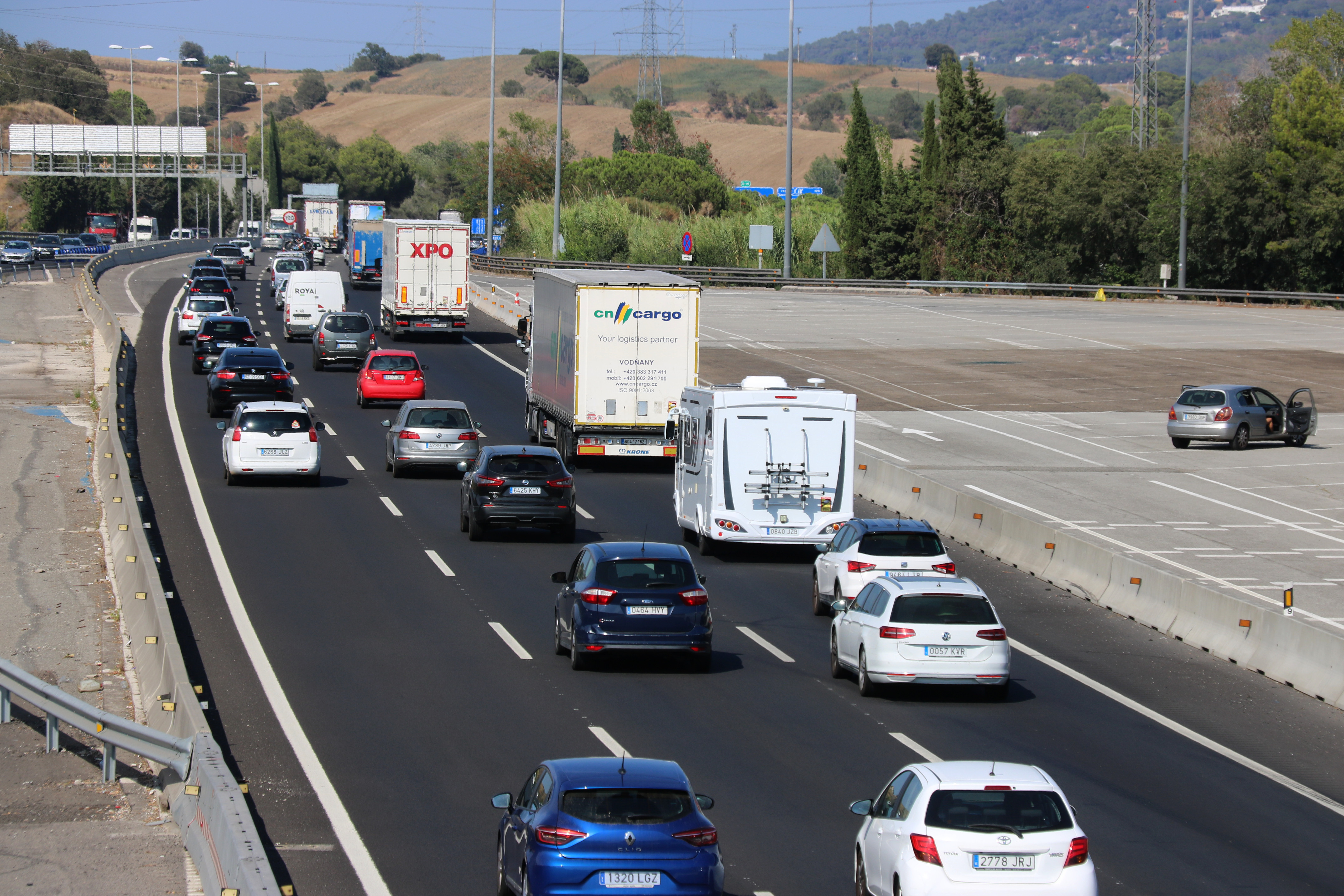 Més de 66.600 vehicles han sortit de l’àrea metropolitana de Barcelona entre les 15 i les 17 h, el 14,5% dels previstos