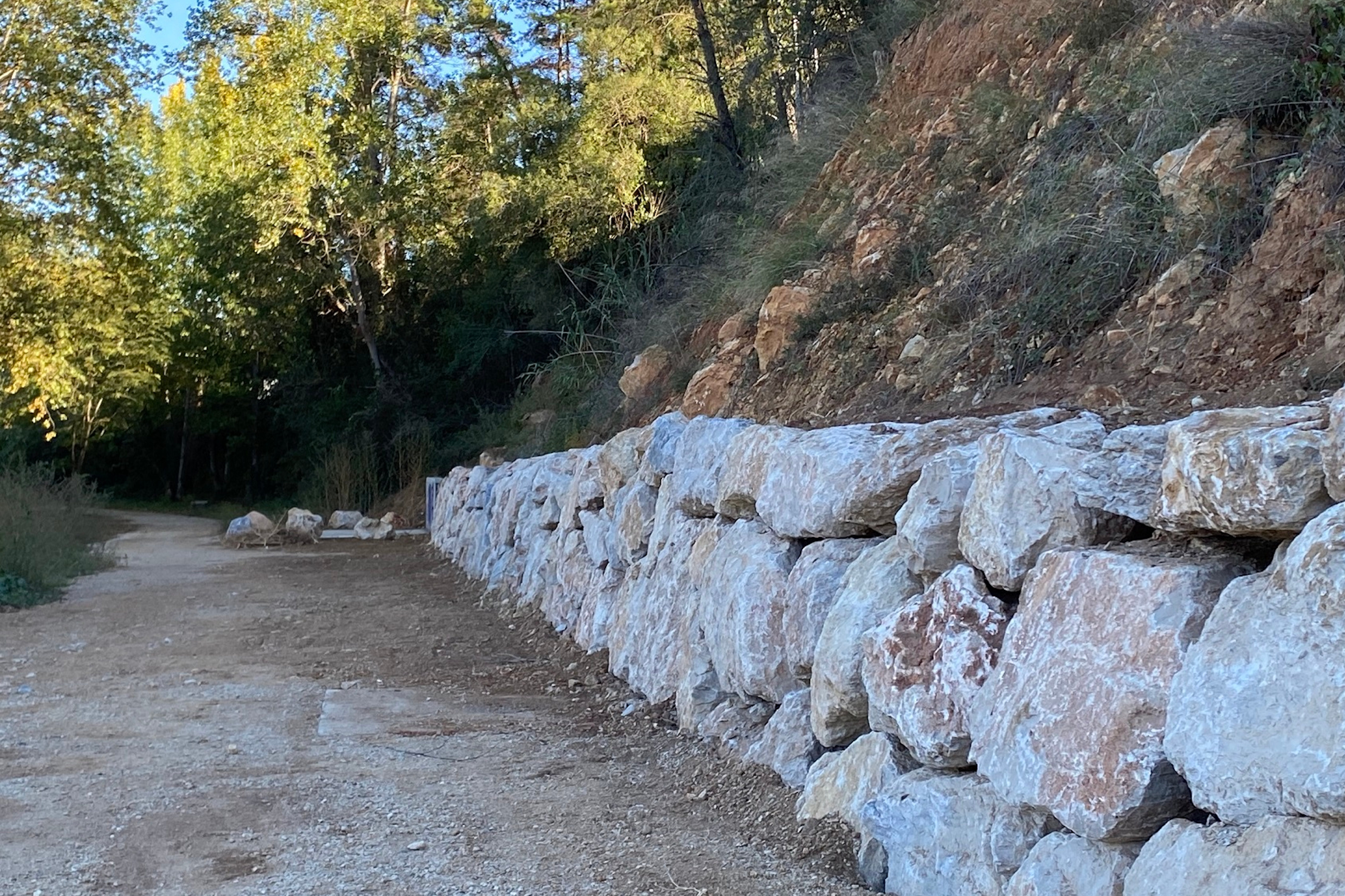 Girona reprèn les obres del carril bici fins a Campdorà, després d’un any i mig aturades per canviar una canonada