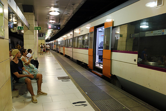 Tres incidències a Rodalies aquest dilluns compliquen la mobilitat amb retards que també afecten l’R4