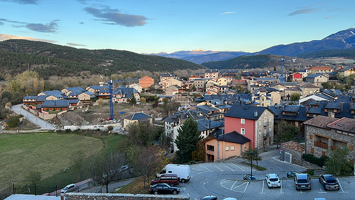 Bellver de Cerdanya aplaudeix la nova regulació dels pisos turístics després d’intentar abordar-la amb una ordenança