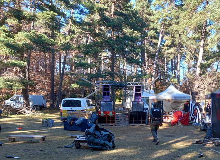 Desallotgen una festa rave dins l’espai natural de la Serra del Catllaràs, al Berguedà
