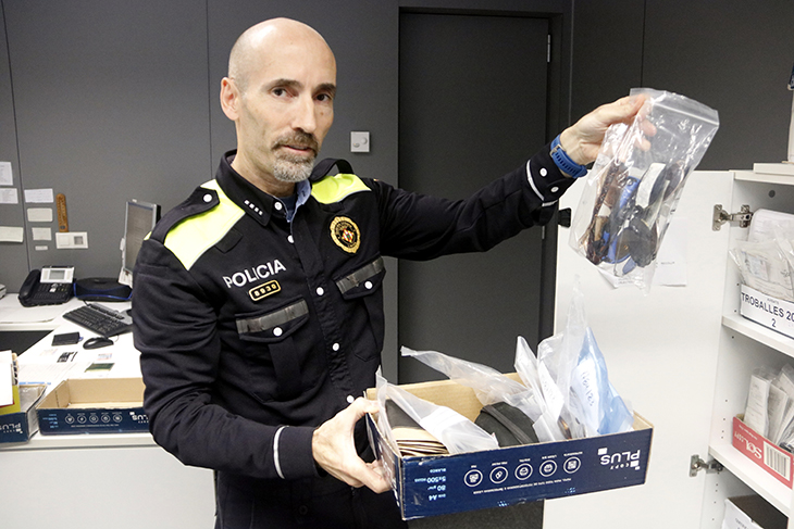 La Guàrdia Urbana de Lleida pot arribar a recuperar 2.000 objectes perduts en un any