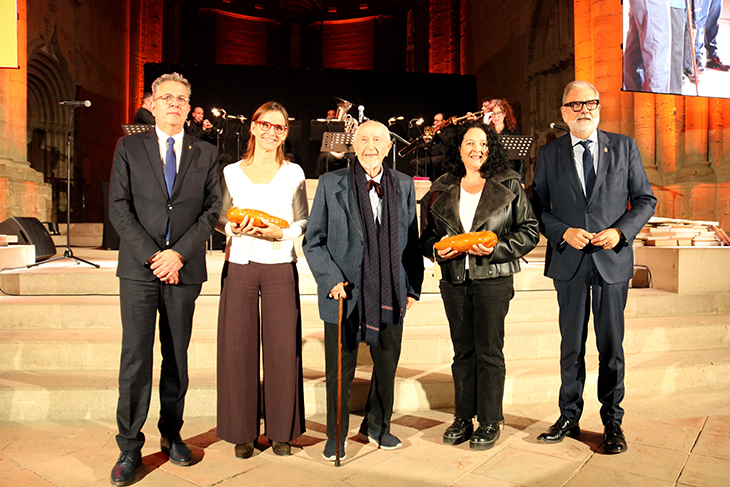 La gala d’entrega dels Premis Literaris de Lleida 2023 fa homenatge a Josep Vallverdú en un acte a la Seu Vella