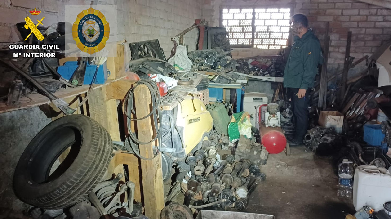 Denunciats dos tallers mecànics que funcionaven il·legalment a Tortosa i Riudoms