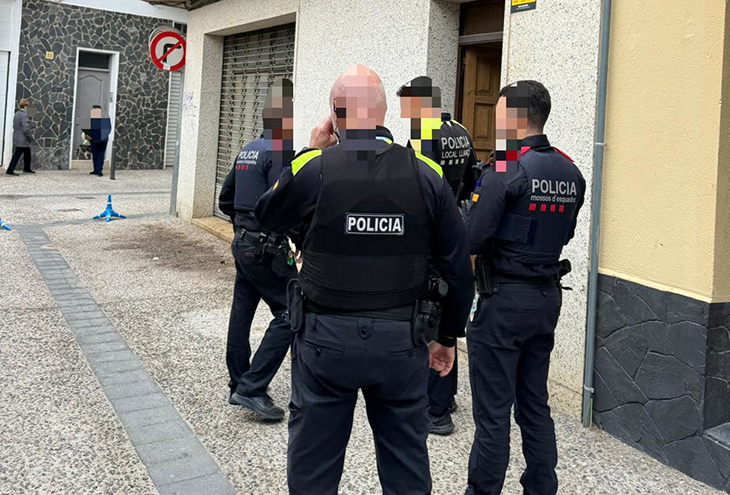 Llançà crea un equip d’agents de Policia Local per combatre les ocupacions i blindarà les urbanitzacions amb càmeres