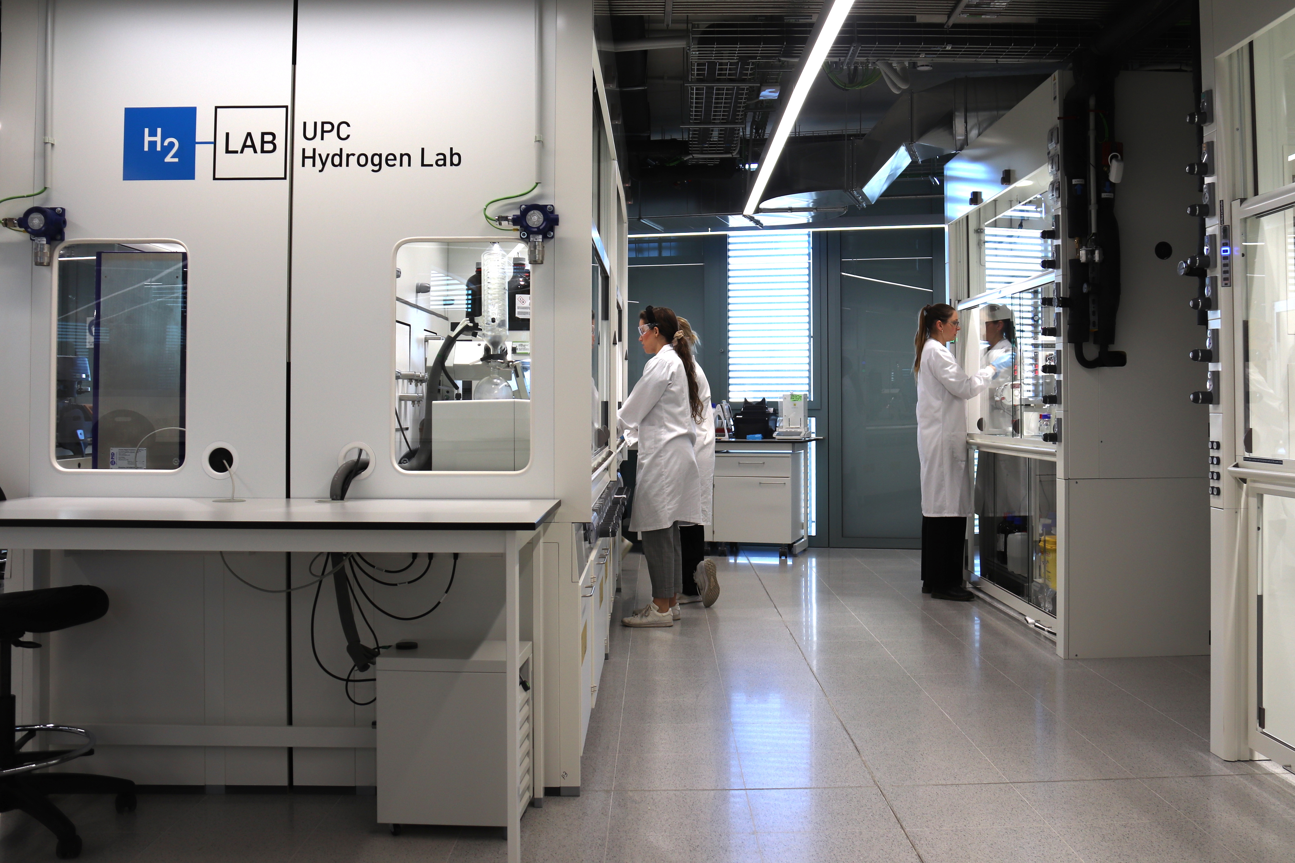 La UPC inaugura el Laboratori de l’Hidrogen, una infraestructura científica “única a Espanya” i “capdavantera a Europa”
