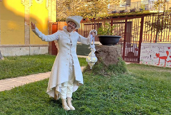 La Fada Lua ja ha arribat a Vilafranca per escampar l’esperit nadalenc entre l’alumnat