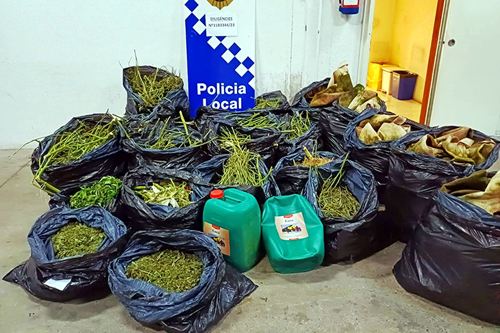 La Policia Local de Palamós deté dos homes que transportaven un carregament de 20 quilos de marihuana en una furgoneta