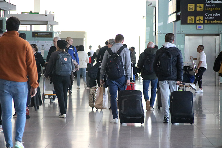 Un baralla entre ’embaladors’ a l’aeroport de Barcelona acaba amb quatre detinguts i un ferit