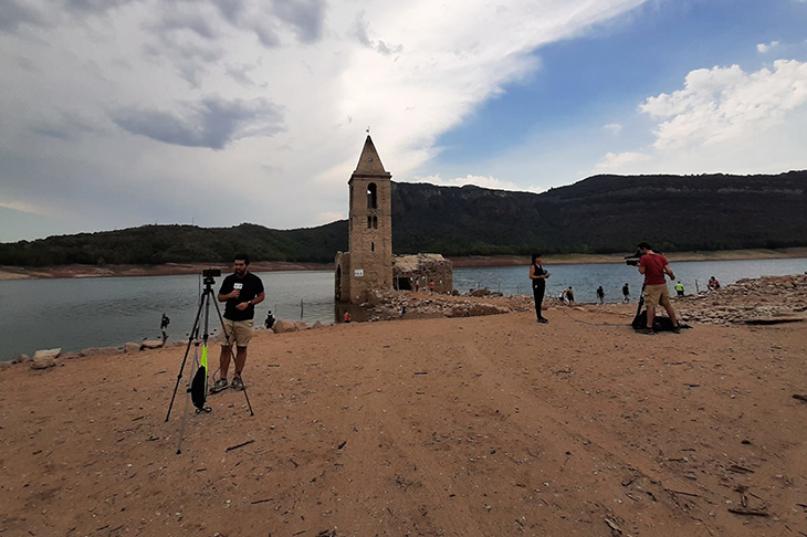 Restringeixen l’ús de drons al pantà de Sau i als entorns davant l’augment de filmacions per la sequera