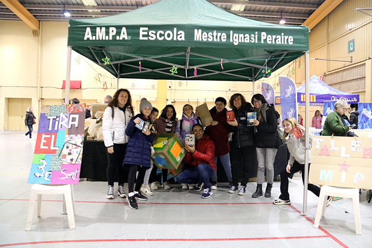 Una cinquantena d’entitats de Mollerussa es bolquen en la Marató de 3Cat amb una matinal d’activitats al Pavelló Firal