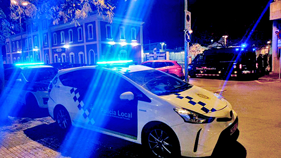 Onze persones identificades i tres denúncies en un nou dispositiu policial a la plaça de l’Estació de Vilafranca