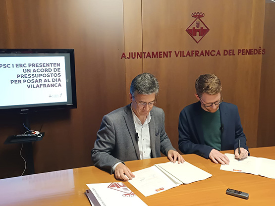 El PSC i ERC signen un acord de pressupostos per al 2024 per “posar al dia Vilafranca”