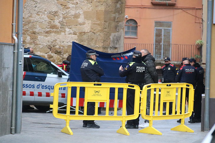 Detingut el presumpte violador de la mare que va llançar el nadó mort en una paperera de la Bisbal d’Empordà