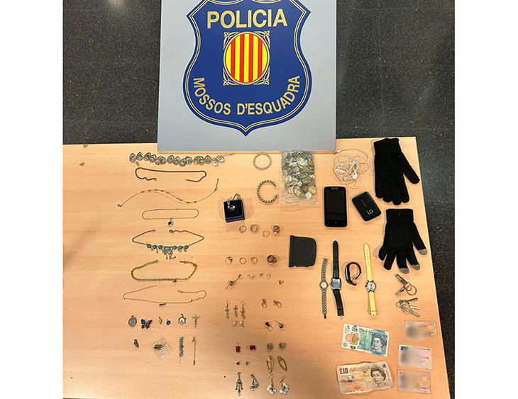 Detingut un home després d’assaltar una casa a Sant Cugat del Vallès i endur-se’n unes 40 joies