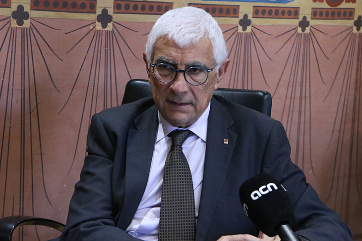 Salut crearà referents assistencials que facin d'”enllaç” entre CAP i hospitals per reduir les llistes d’espera