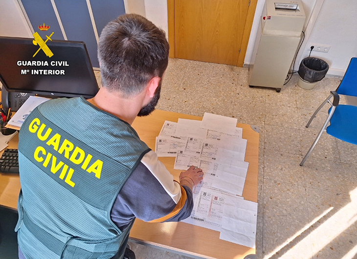 Investiguen dues persones per falsificar receptes mèdiques prescrites per una clínica de Lleida