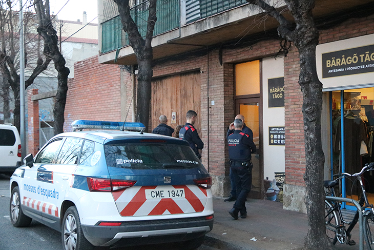 Troben una dona morta amb signes de violència en un pis d’Olot