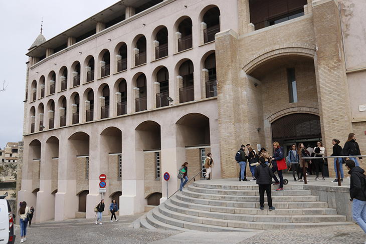 Denuncien públicament un cas d’assetjament sexual a la UdG per part d’un professor de màster a una alumna