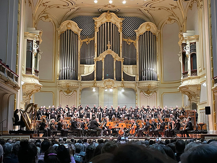 L’Orfeó Català i el Balthasar Neumann Chor & Orquestra ofereixen el primer concert a Hamburg