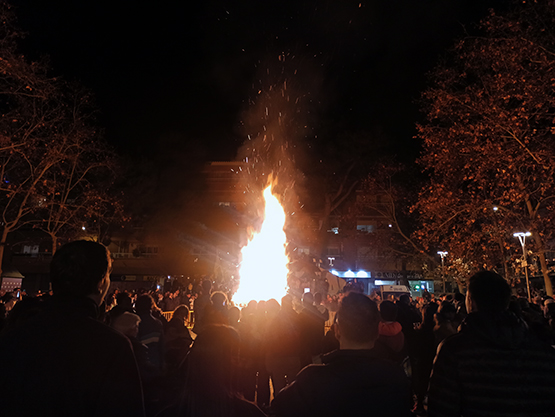 El Rei Carnestoltes de Vilafranca va ser incinerat ahir acompanyat de centenars de persones