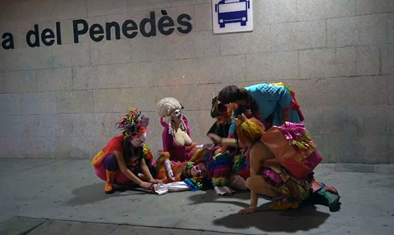 El Rei Carnestoltes de Vilafranca ha mort d’avorriment esperant el bus i serà vetllat aquesta tarda