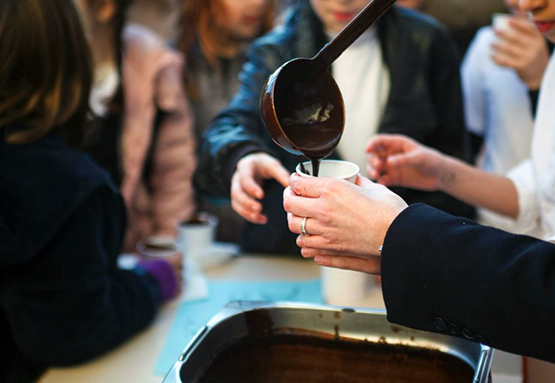 L’AMPA de l’escola Circell de Moja organitza aquesta tarda una xocolatada solidària per a la recerca del càncer infantil
