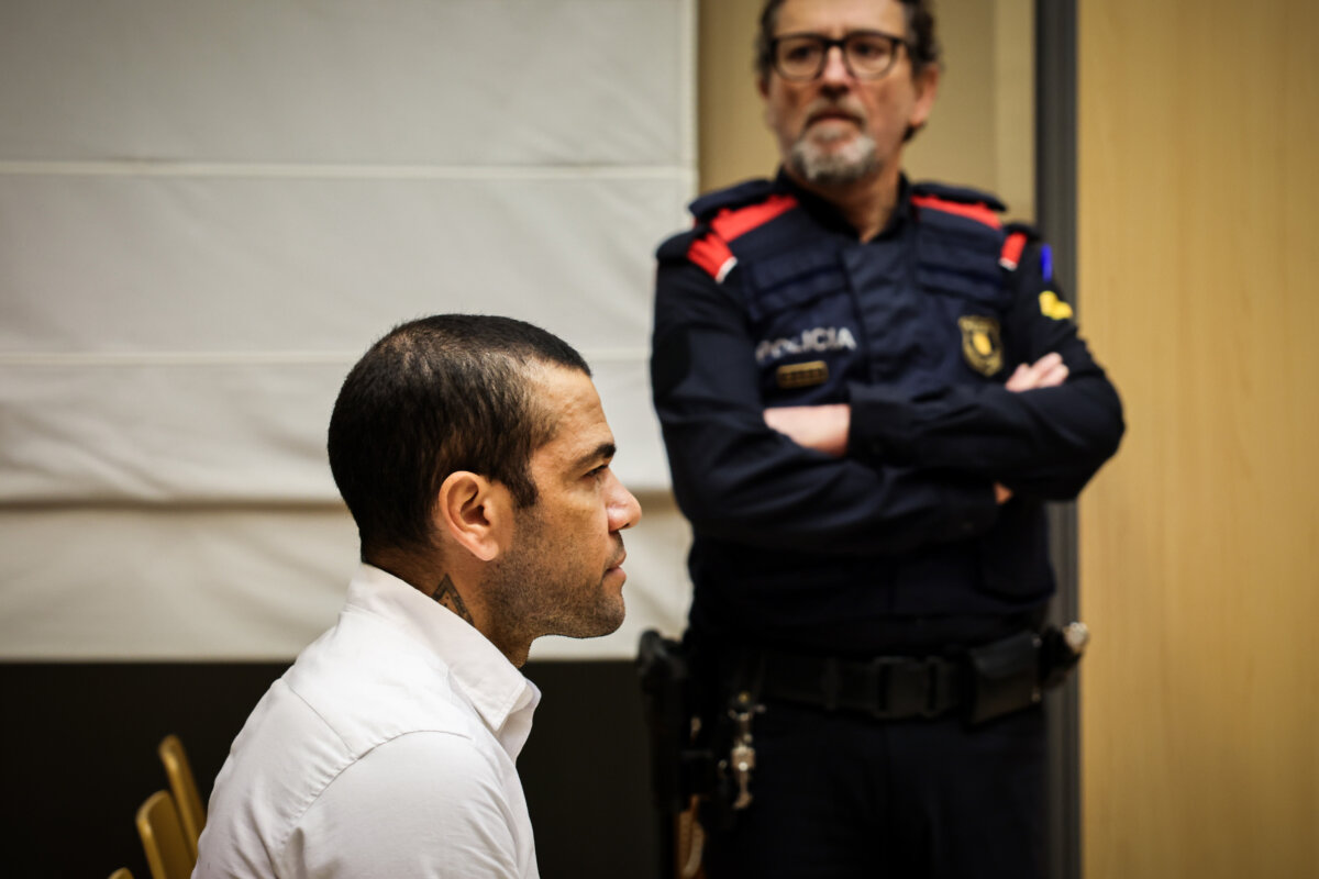 Dani Alves compareix a l’Audiència de Barcelona per primera vegada després de sortir de la presó sota fiança