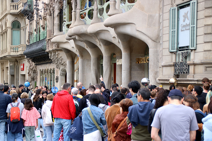 Barcelona és un punt d’aturada pels turistes de ruta per Setmana Santa