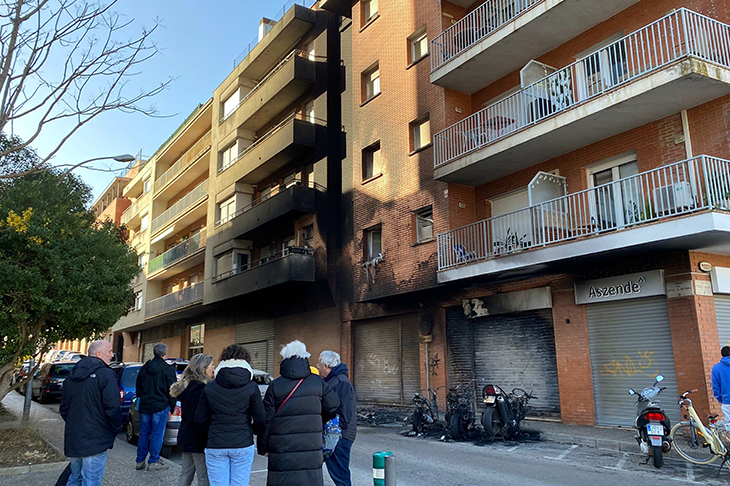 L’home empresonat per amputar una mà amb un matxet a Girona, identificat per cremar setze contenidors en una sola nit