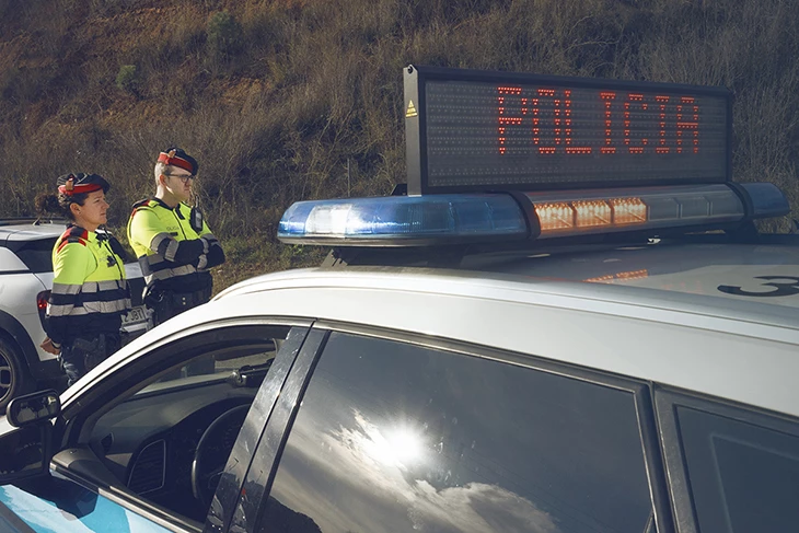 Detenen un home a Cambrils per tràfic de drogues, conduir sense permís i donar positiu en marihuana