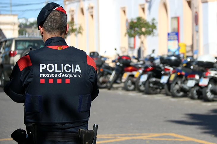 Els Mossos investiguen la mort d’un home de 56 anys amb ferides d’arma blanca a Sant Adrià de Besòs
