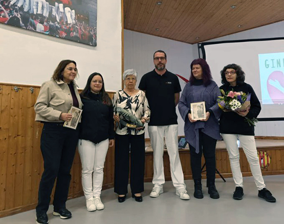 Els Xicots de Vilafranca van homenatjar dissabte Victòria Tutusaus, cofundadora de l’associació Ginesta