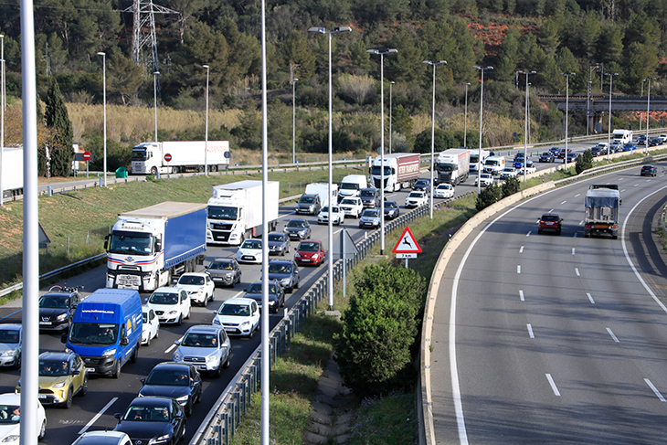 Primeres retencions a les carreteres catalanes per l’operació de sortida de Setmana Santa