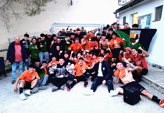 L’equip juvenil del Castellví de la Marca es proclama campió de lliga