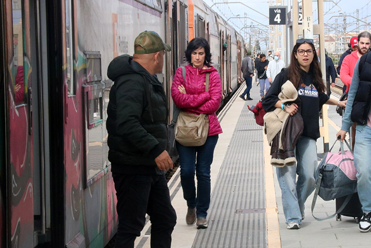Una afectada per les obres de cap de setmana a l’R2 Sud: “És una vergonya, cada dia incompleixen els horaris”