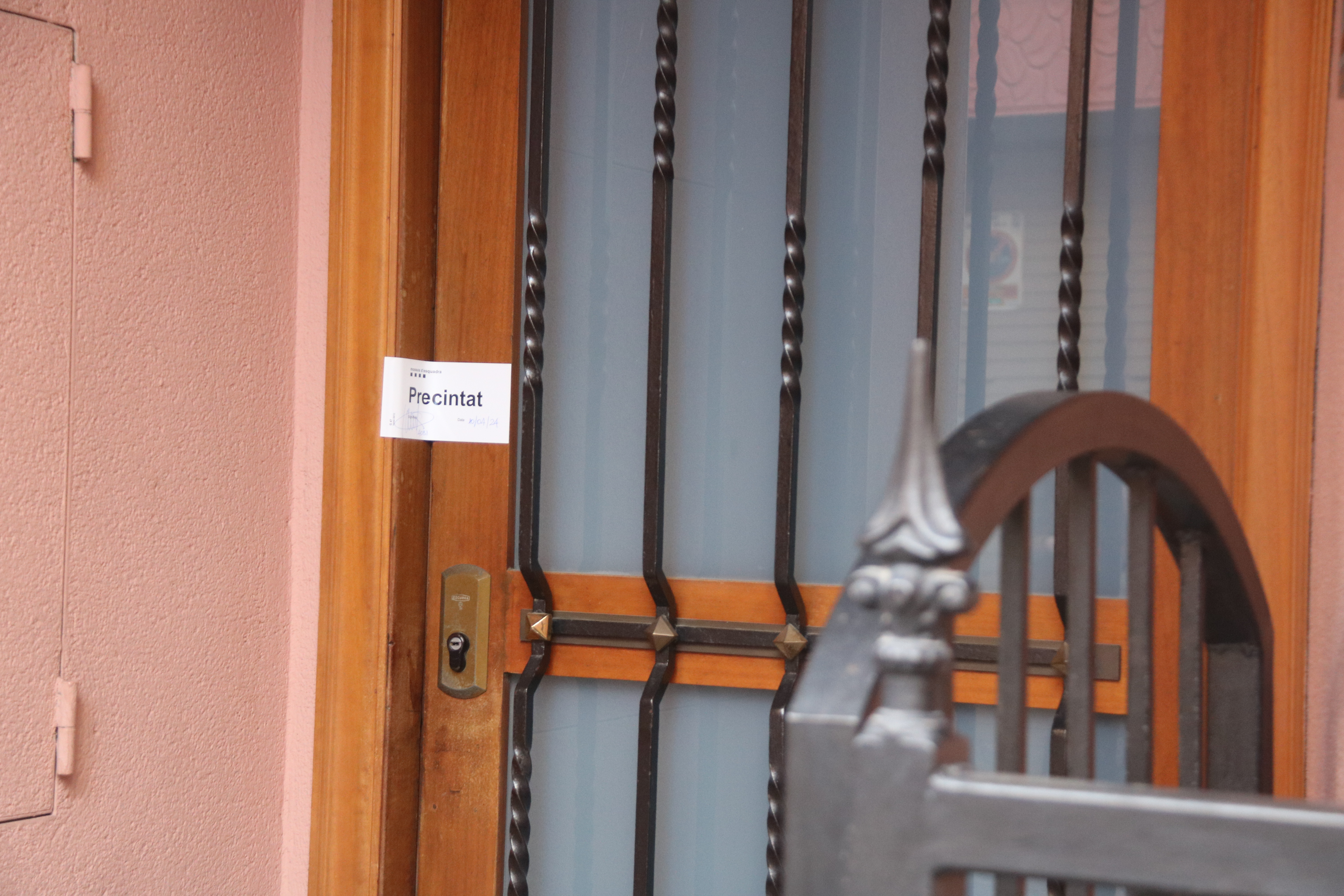 Investiguen la mort violenta d’una dona i els dos fills menors i el suïcidi del pare al Prat de Llobregat