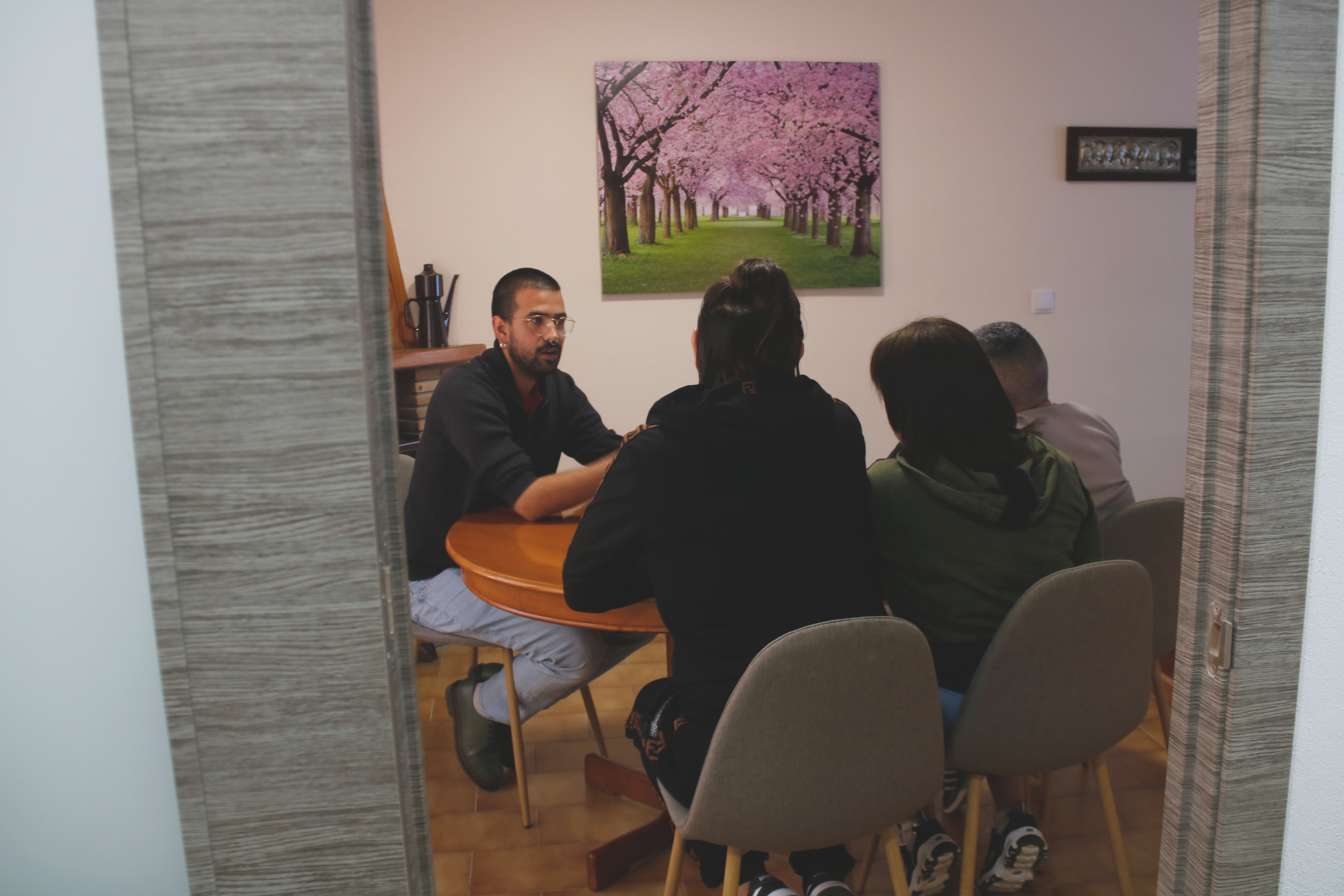 El Ripollès acull persones refugiades per l’orientació sexual o identitat de gènere: “Aquí em sento segur”