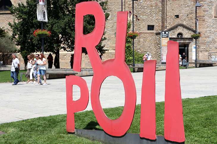 Membres de la nova Associació Juvenil Marroquina del Ripollès: “Hi ha moltes ganes d’anar a votar el 12-M”