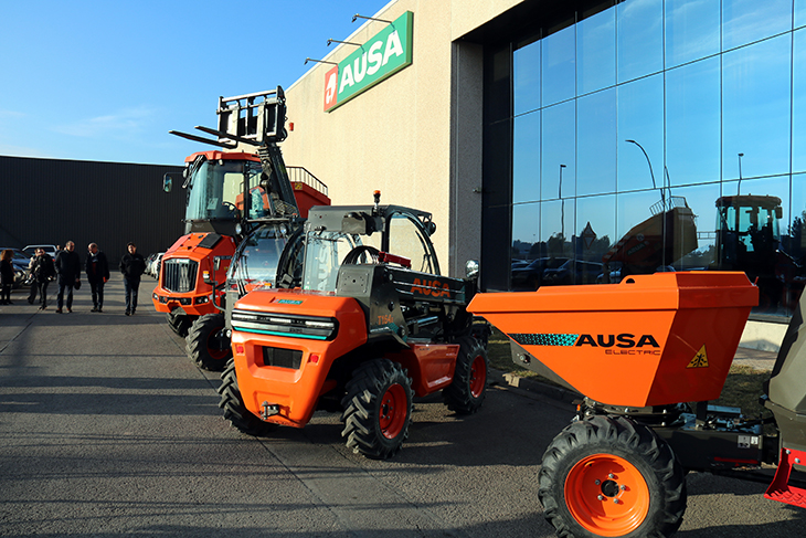 Oshkosh Corporation compra l’empresa manresana AUSA, especialitzada en la fabricació de vehicles industrials