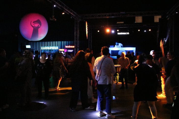 Un centenar d’assistents a la Mirona per la represa de les sessions musicals adaptades per gent amb diversitat funcional