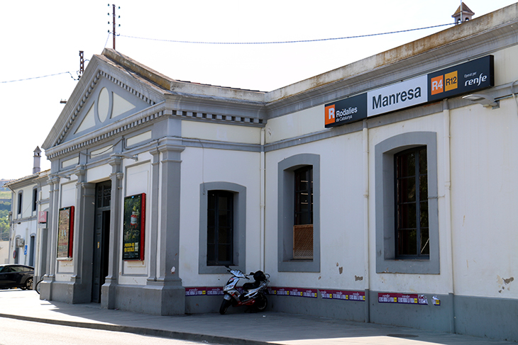 El servei de l’R12 entre Calaf i Manresa també es troba interromput i es fa amb un servei alternatiu d’autobusos