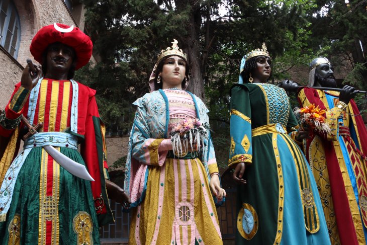 Els gegants de la Patum estrenen vestits 15 anys després d’última renovació de la mà del dissenyador Jordi Rafart
