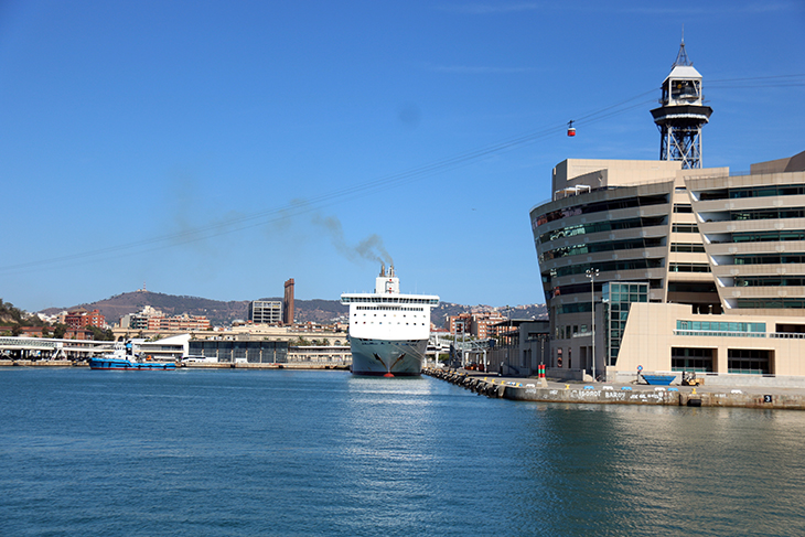 El Port de Barcelona posa en marxa l’ordenança per reduir l’impacte ambiental dels vaixells